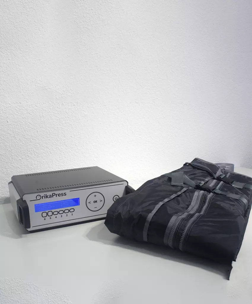 Equipo de presoterapia Orikapress y sus pantalones